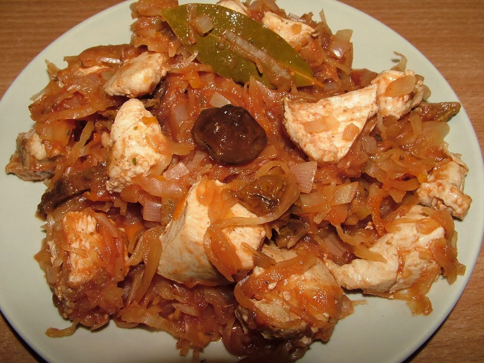 Готовим бигус из свежей капусты с мясом. Бигус. польский бигус. бигос (или бигус). бигус классический.