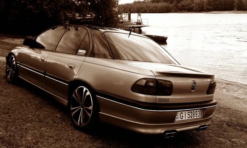 Опель омега б авито. Opel Omega b. Opel Omega b 2.0. Opel Omega b 1998 2.0. Opel Omega b 98.