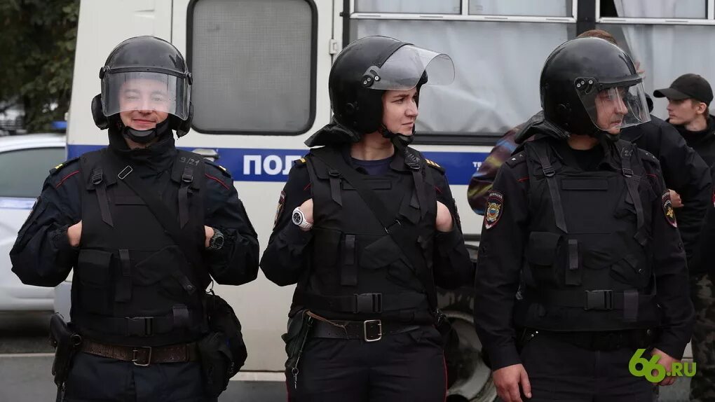 Новости в полиции в 2020 году. Новости в полиции в 2020 году. Сотрудник полиции. Транспортная полиция. Новости в полиции в 2020 году.