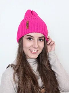 Модная шапка с отворотом