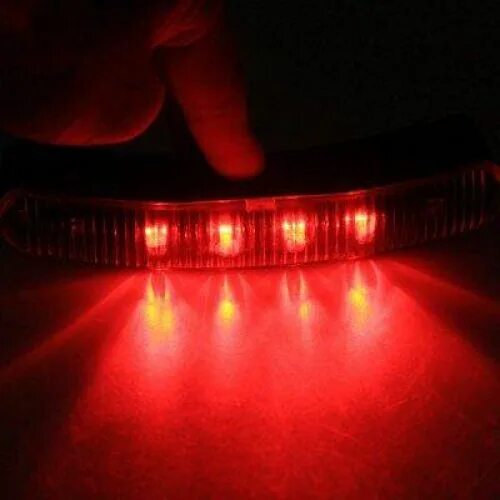 Задние фонари fh12 диодные. Стоп фонари в машину. Горящие стоп сигналы. S1 задний стоп сигнал. Py21w led canbus в задние красные повороты.