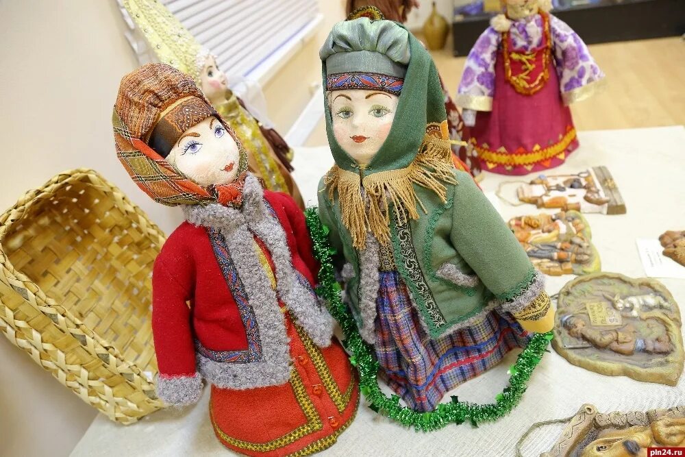 Зимние ремесла. Дом ремесел зима. псковские промыслы. ремесла псковской области. псковские народные промыслы.