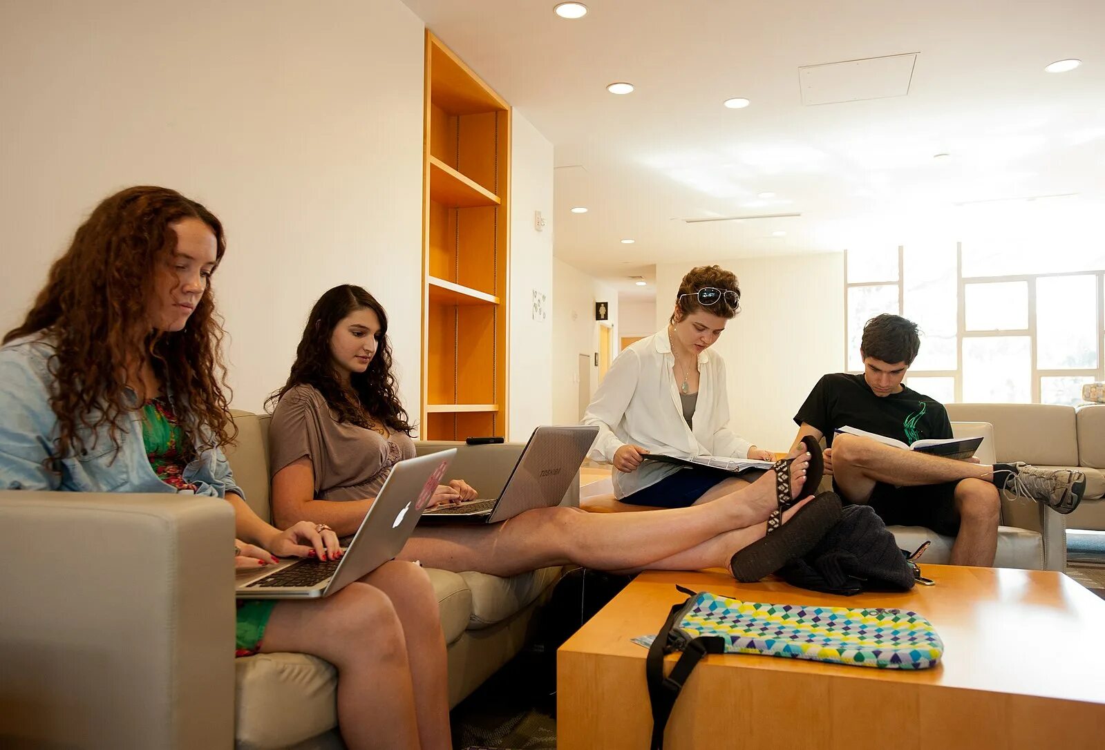 Yeonwoo's innocence. Yuhikka. Fem zero university. Femdom university. Катализатор манга.