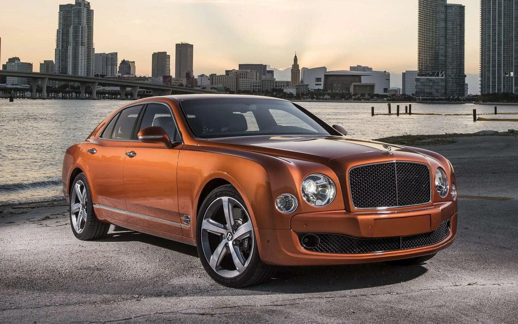 Бентли фото. Bentley Mulsanne. Bentley Mulsanne 2021. Бентли Мульсан 2021. Бентли Мульсан 2015.