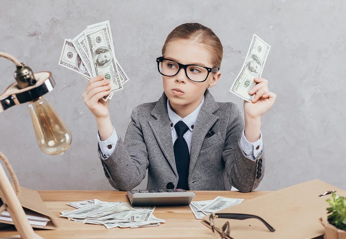 как стать финансистом. человек финансист. как стать финансистом. человек с деньгами. кредитные каникулы тинькофф.