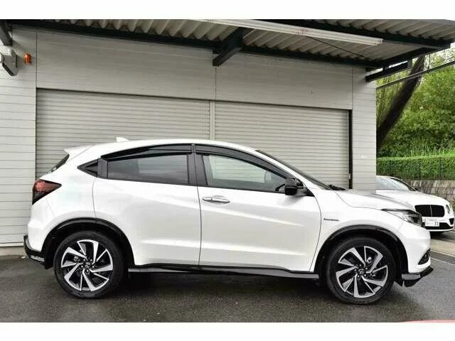 Honda Vezel RS белый. Honda Vezel 2018 белая. Honda Vezel 2016 белая. Honda Vezel 2020 белая.