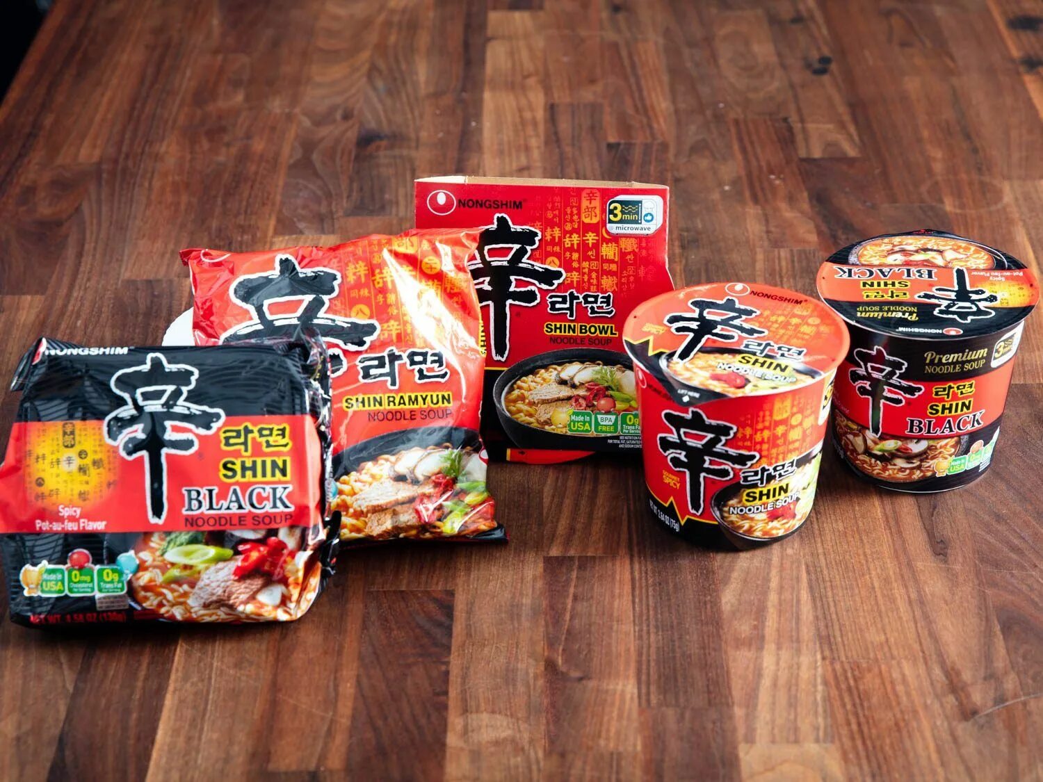 Ramenbet коды ramen beat game. Shin Ramyun. Nongshim Shin Ramyun. Нонгшим рамен. Лапша Nongshim Shin Ramen big Bowl.