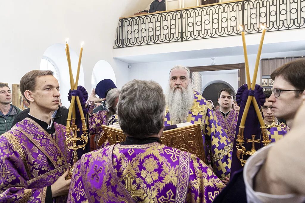 Богослужение сорок мучеников севастийских. Богослужение сорок мучеников севастийских. Златоустовская епархия. Богослужение сорок мучеников севастийских. Храм сорока севастийских мучеников отец максим.
