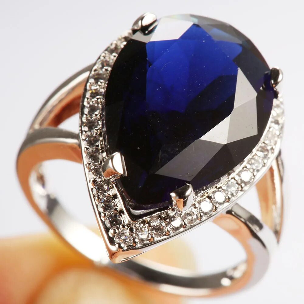 большие сапфиры. кольцо с сапфиром груша. большие сапфиры. большие сапфиры. 2tu квадратный сапфир.