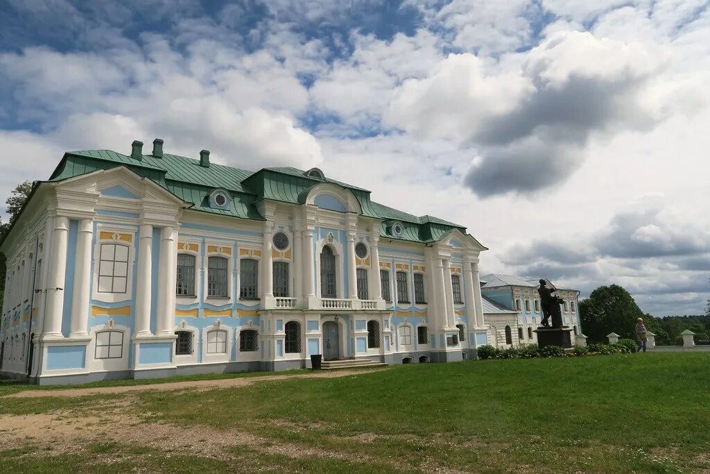 Дворянские усадьбы смоленской области. Музей-заповедник Грибоедова Хмелита. Усадьба Хмелита имение Грибоедовых. Усадьба Грибоедова Хмелита Вяземского района. Родовое имение дяди Грибоедова в селе Хмелита.