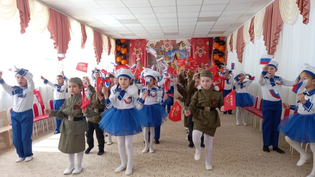 Детский утренник. Дети праздник. Утренник в детском саду. Утренник 9 мая в детском саду.