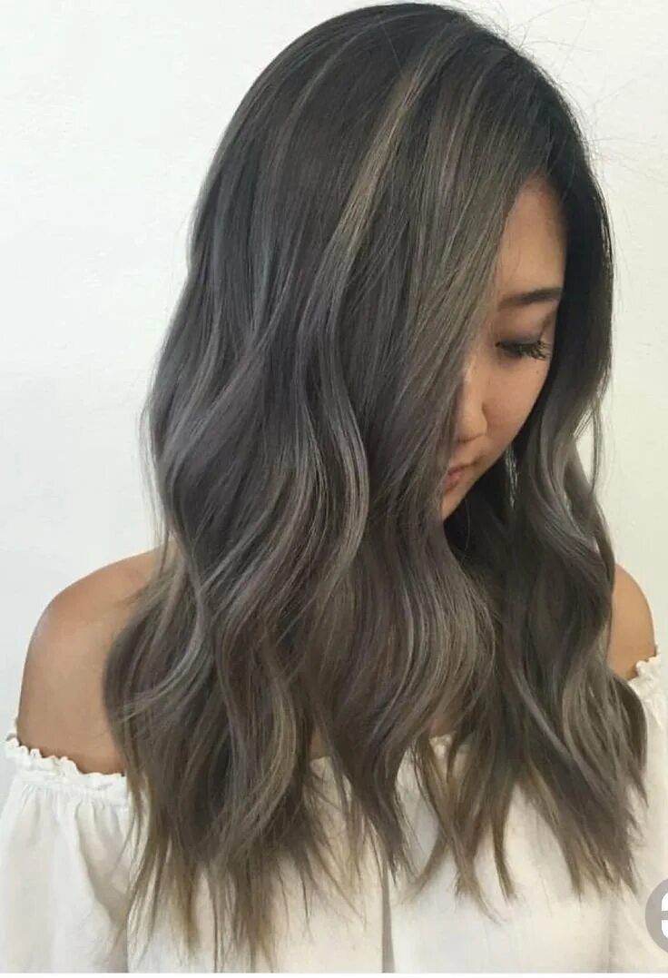 Пепельный брюнет. Эш браун цвет волос. Пепельный брюнет. Горький шоколад пепельный графит. Ash grey цвет волос.