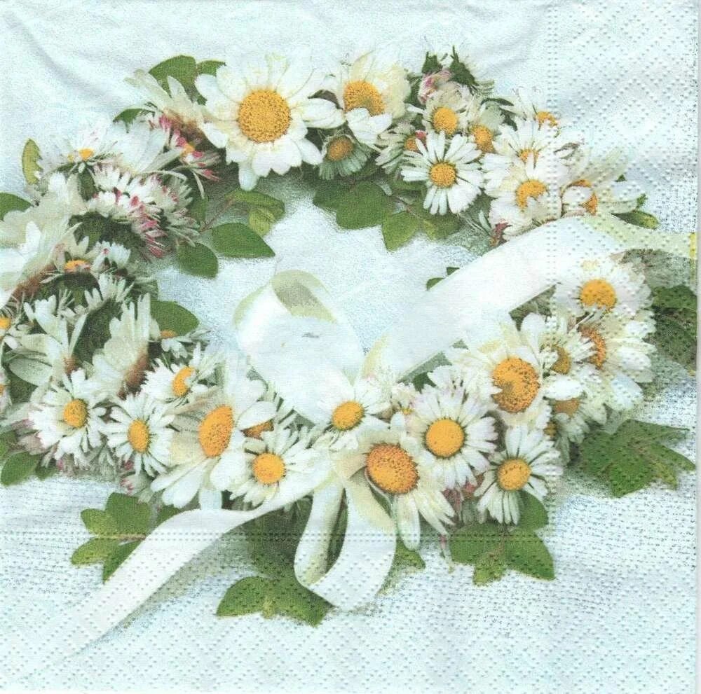Венок из цветов. Девушка в венке. Девочка с венком на голове. Славянские девушки. Женщина в венке из цветов.
