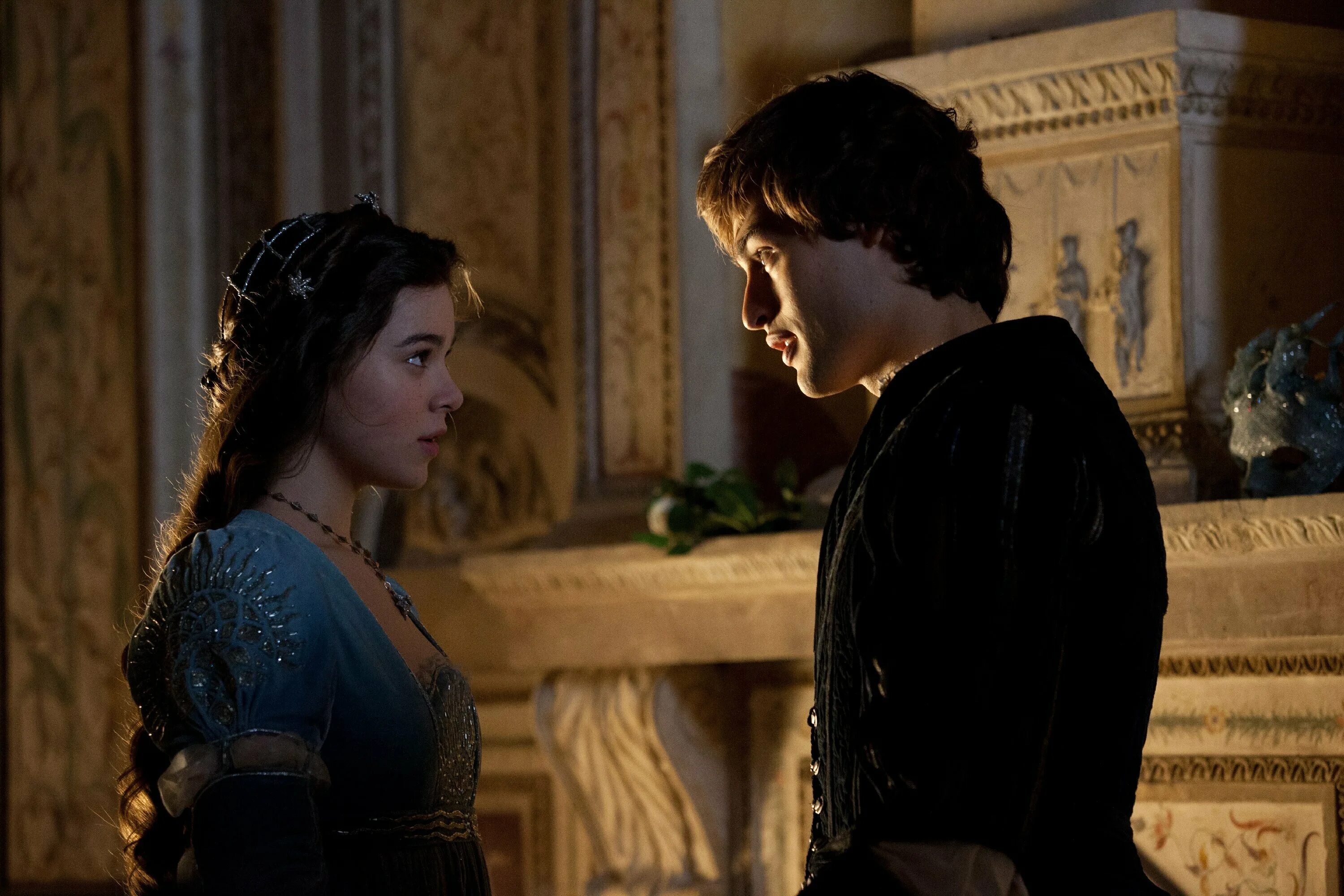 кадры из фильма ромэо и джульетта 2013. дуглас бут 2013. кадры из фильма ромэо и джульетта 2013. кадры из фильма ромэо и джульетта 2013. ромео и джульетта 2013 джульетта.