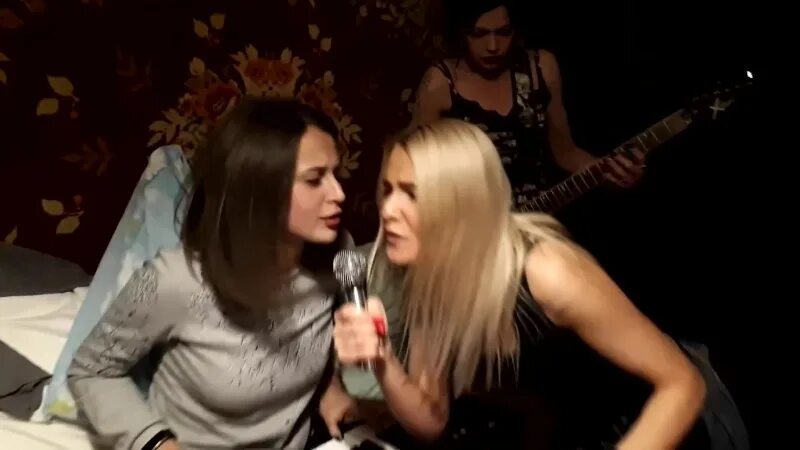 Песня фантазер в исполнении девушки. Две девушки поют. фантазер девушки поют. фантазер поют 2 девушки. три девушки исполняют каверы.