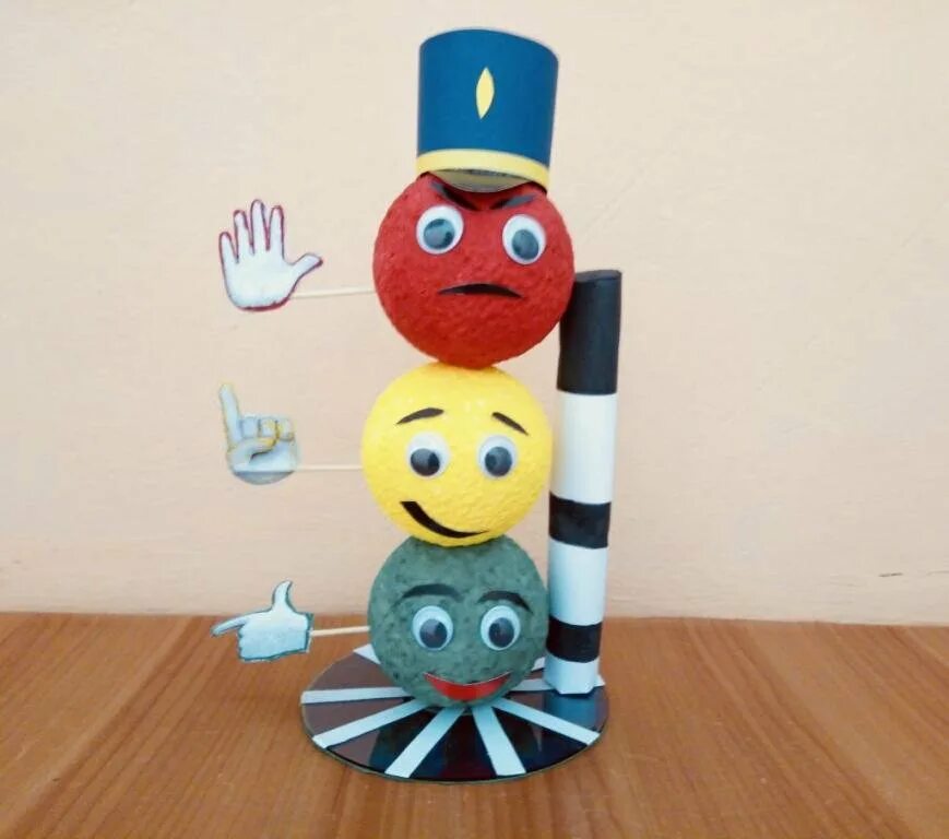 Поделка дорожное движение. Поделка дорожное движение. Поделка пдд. Поделки из природного материала по пдд. Поделки по правилам дорожного движения.