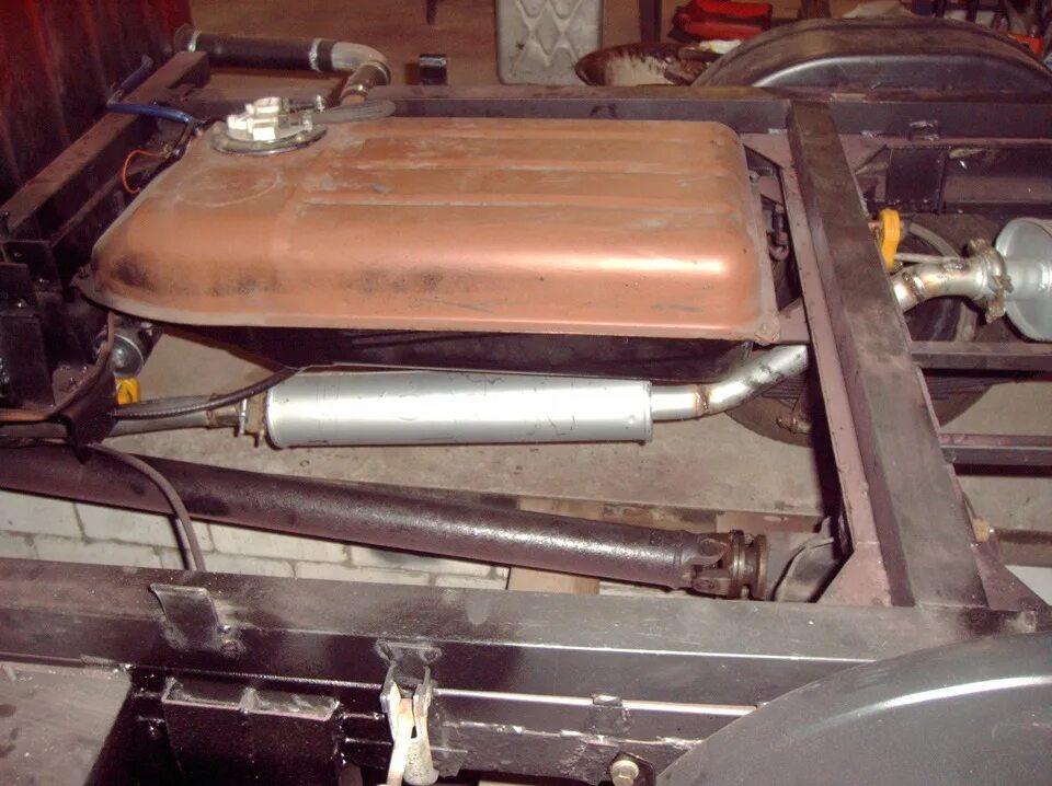 Система вис. Висы и упоры. Видеоинформационный вид презентации. Вис 2347 задняя подвеска. Смешанный вис в гимнастике это.