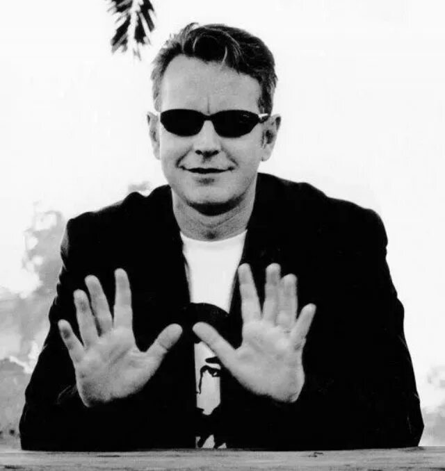 Тип флетчер. Энди флетчер. depeche mode энди флетчер. fletcher depeche mode. эндрю флетчер депеш мод.