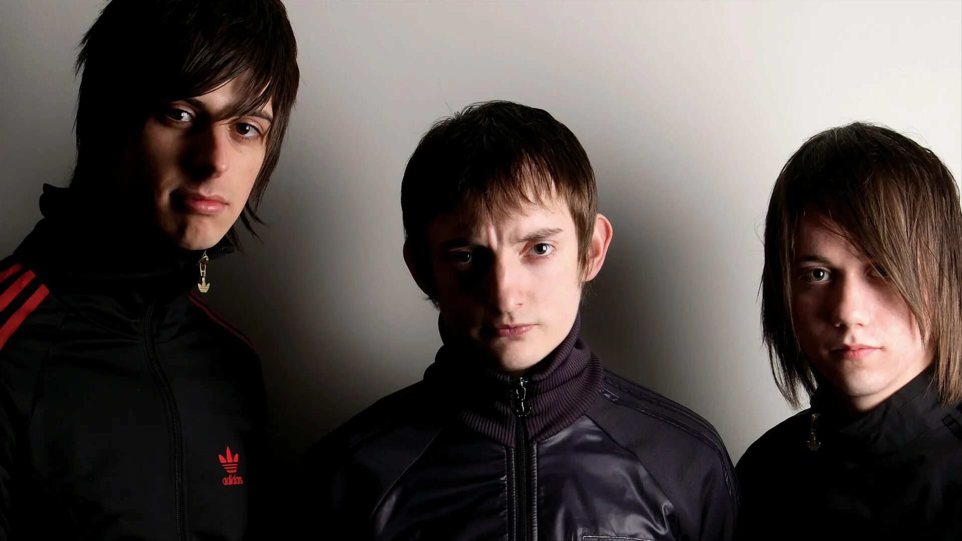 Enemy front (xbox 360). Плакат blind channel. Рэп группа паблик энеми. Enemy front обложка. Enemy s me.