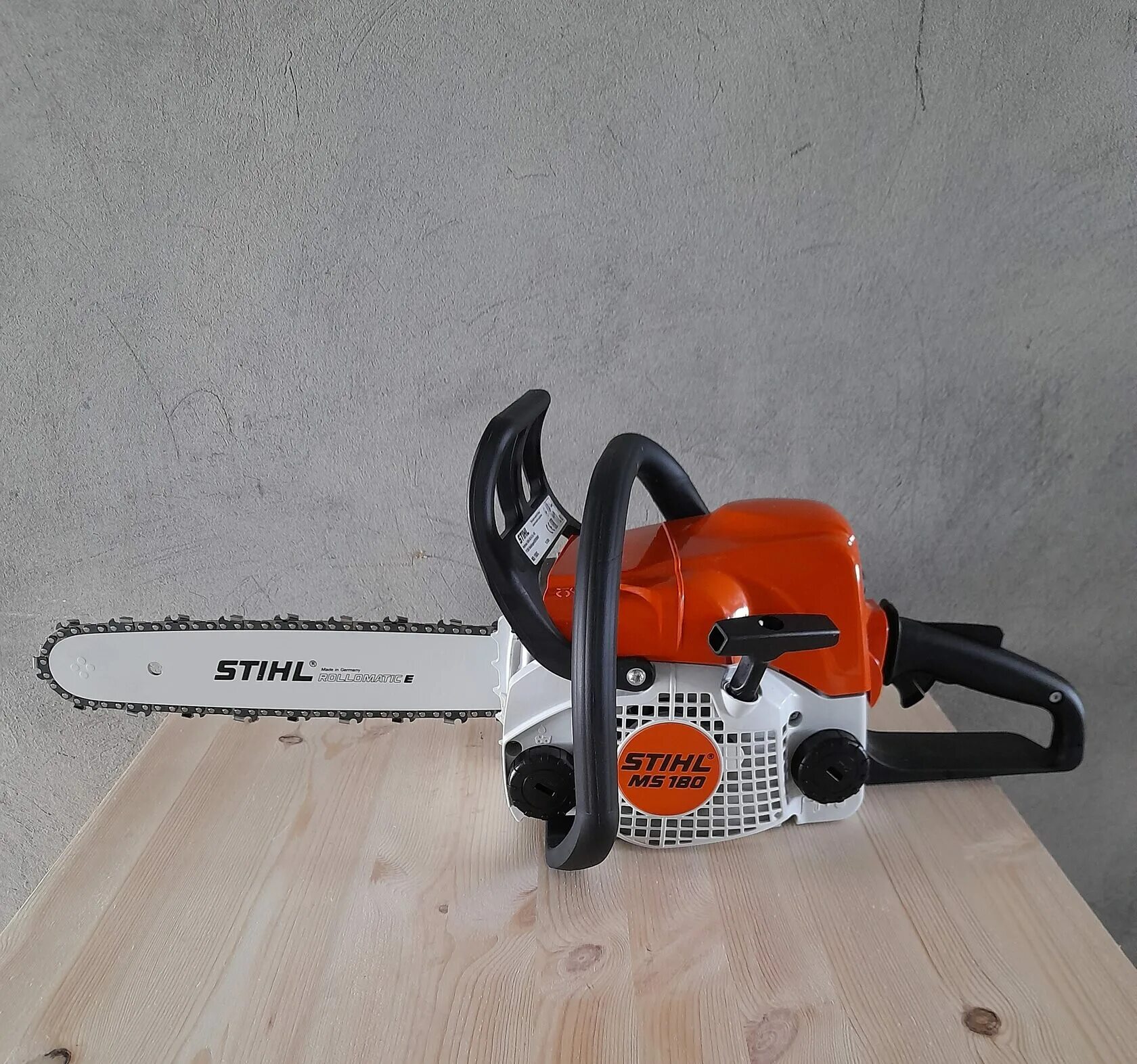 Штиль 180 в беларуси. Stihl MS 180. Пила штиль 180. Бензопила штиль 180. Stihl MS 180-15.