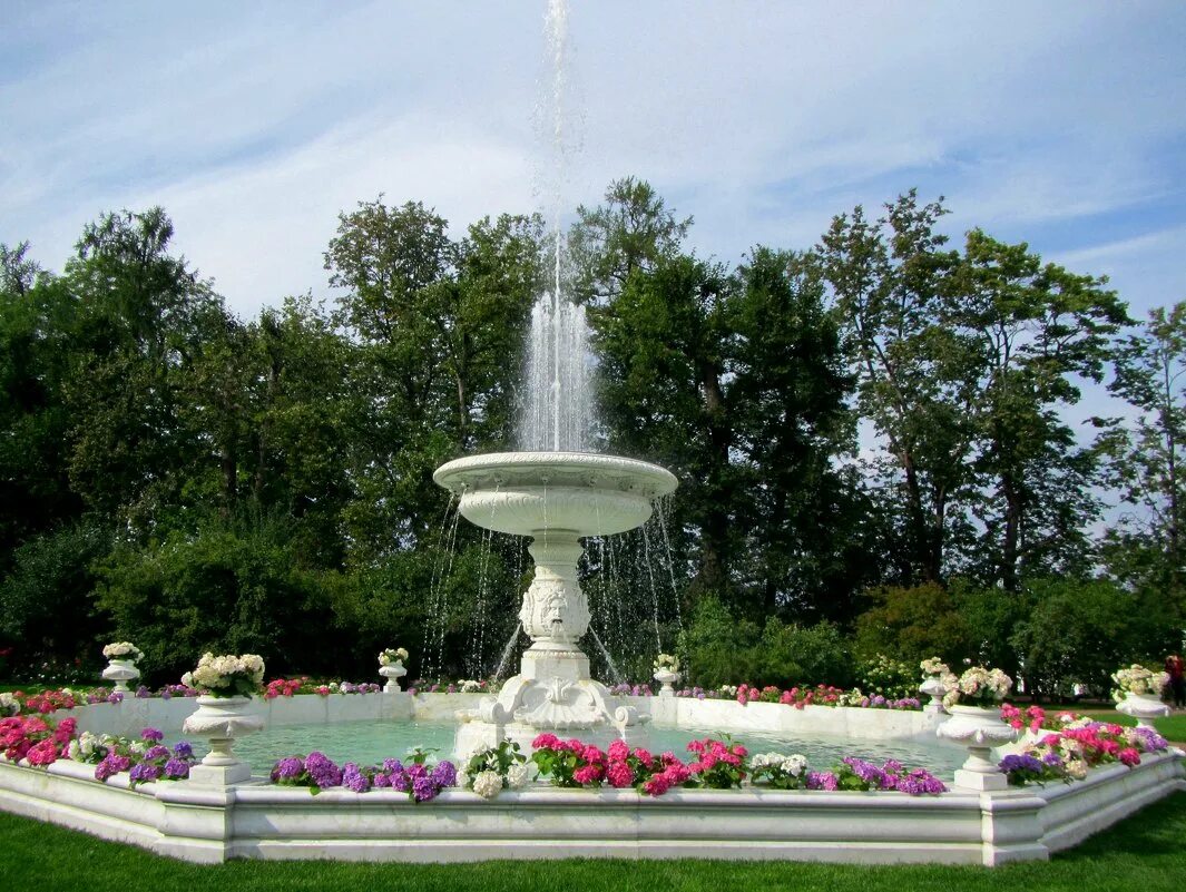 фонтан в екатерининском парке пушкин. екатерининские фонтаны. фонтан в екатерининском парке пушкин. екатерининский парк царское село фонтан. екатерининские фонтаны.