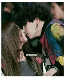 Kiss jenny
