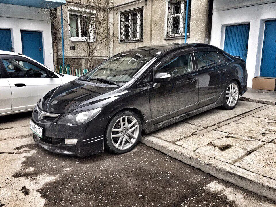 Honda Civic 4d r17. Honda Civic 4d r18. Хонда Цивик 4д 2008. Honda Civic 2007 r17. Honda civic колеса