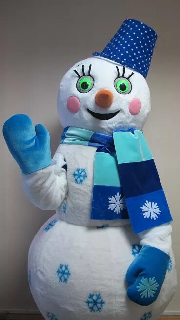 как сделать снеговика из поролона. ростовая кукла из поролона. ростовой костюм снеговика. игрушки из поролона. объемный снеговик из синтепона.