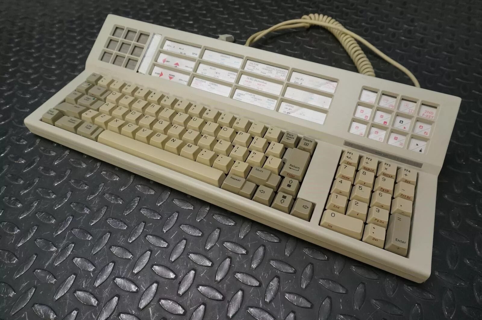 8bitdo retro keyboard. Retro keyboard 90ы. клавиатура 1660. retro клавиатура 90s. ретро клавиатура для компьютера.