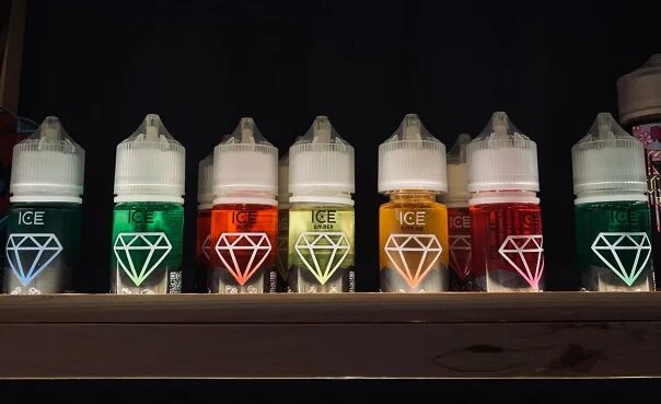 Жижа киви ice. Цветная жижа. Ice grade. Ледяные скалы. Нанокерамикермическая смола клиар купит.