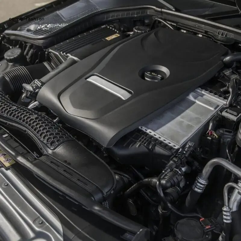 W213 рест под капотом. W212 e200 под капотом. Мерседес с 300 мотор. Подкапотное пространство мерседес w213. E200d ц213 мотор.