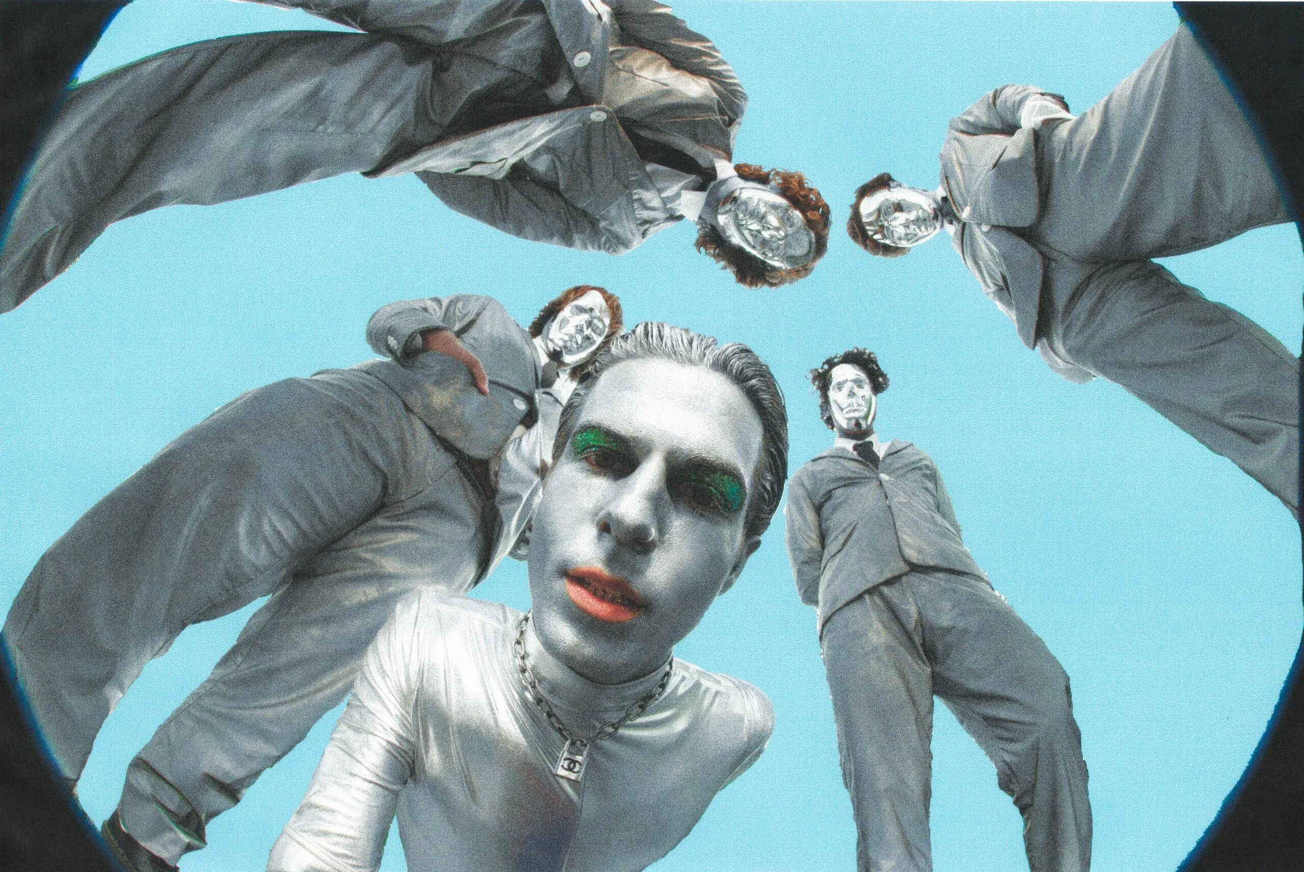 Песня softcore the neighbourhood. Группа the neighbourhood. Softcore песня. The neighbourhood softcore перевод. The neighbourhood softcore перевод.