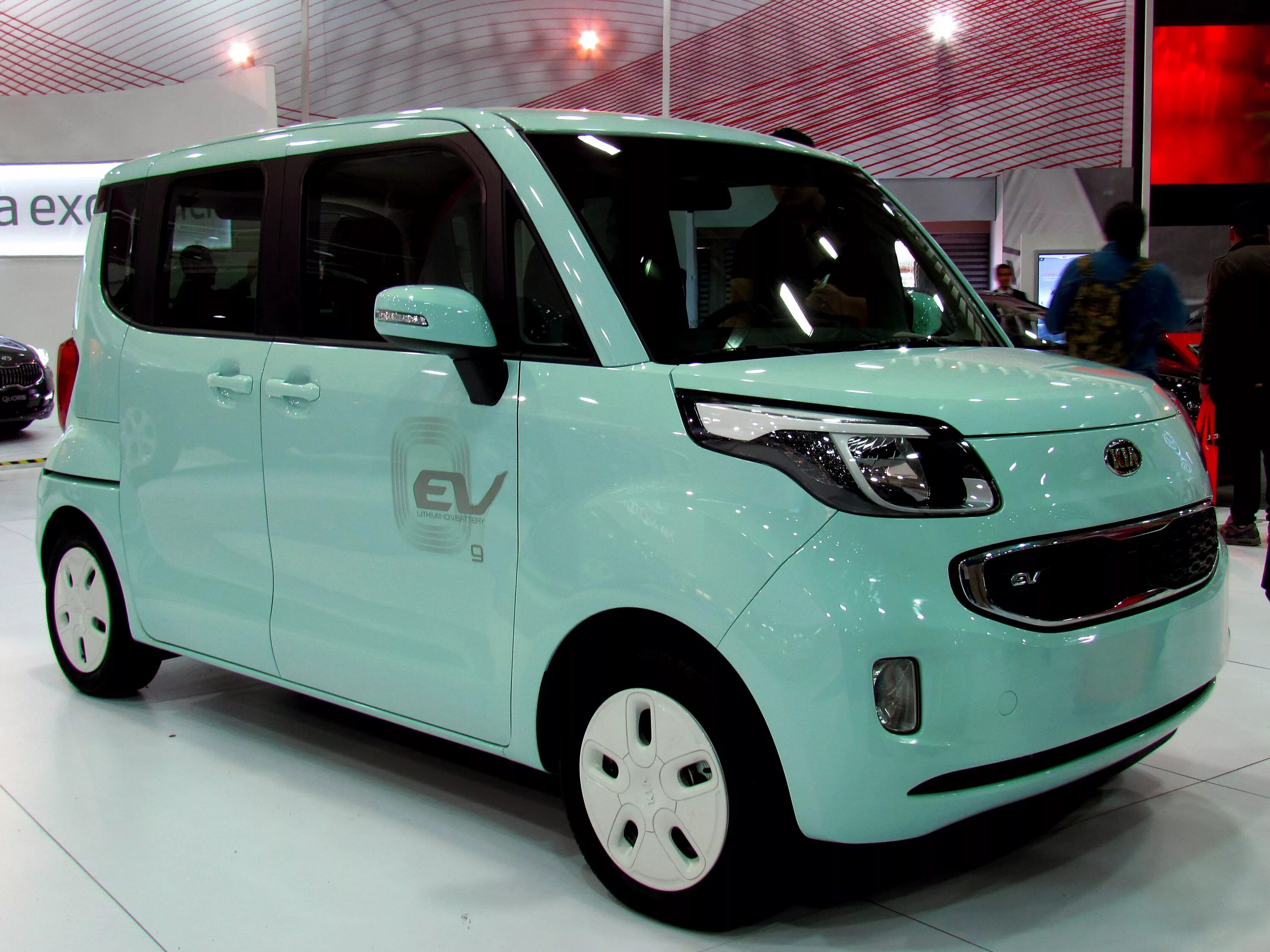 Машина из кореи купить в россию. Электро Kia ray. Kia ray 2018. Kia ray ev. Kia ray 2012.