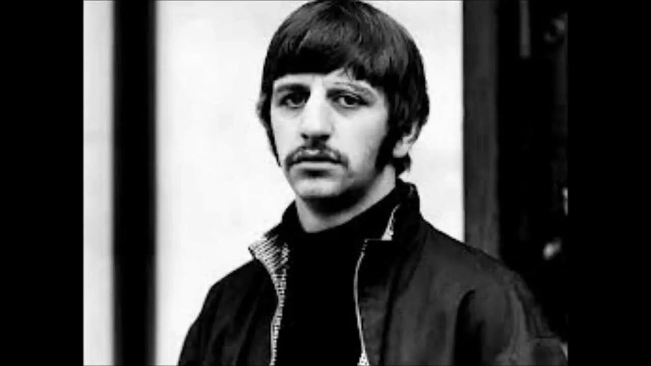 Ринго старр молодой. Ринго старр в молодости полный рост. Ринго старр кольца. Ринго старр в молодости. 1984 ринго.