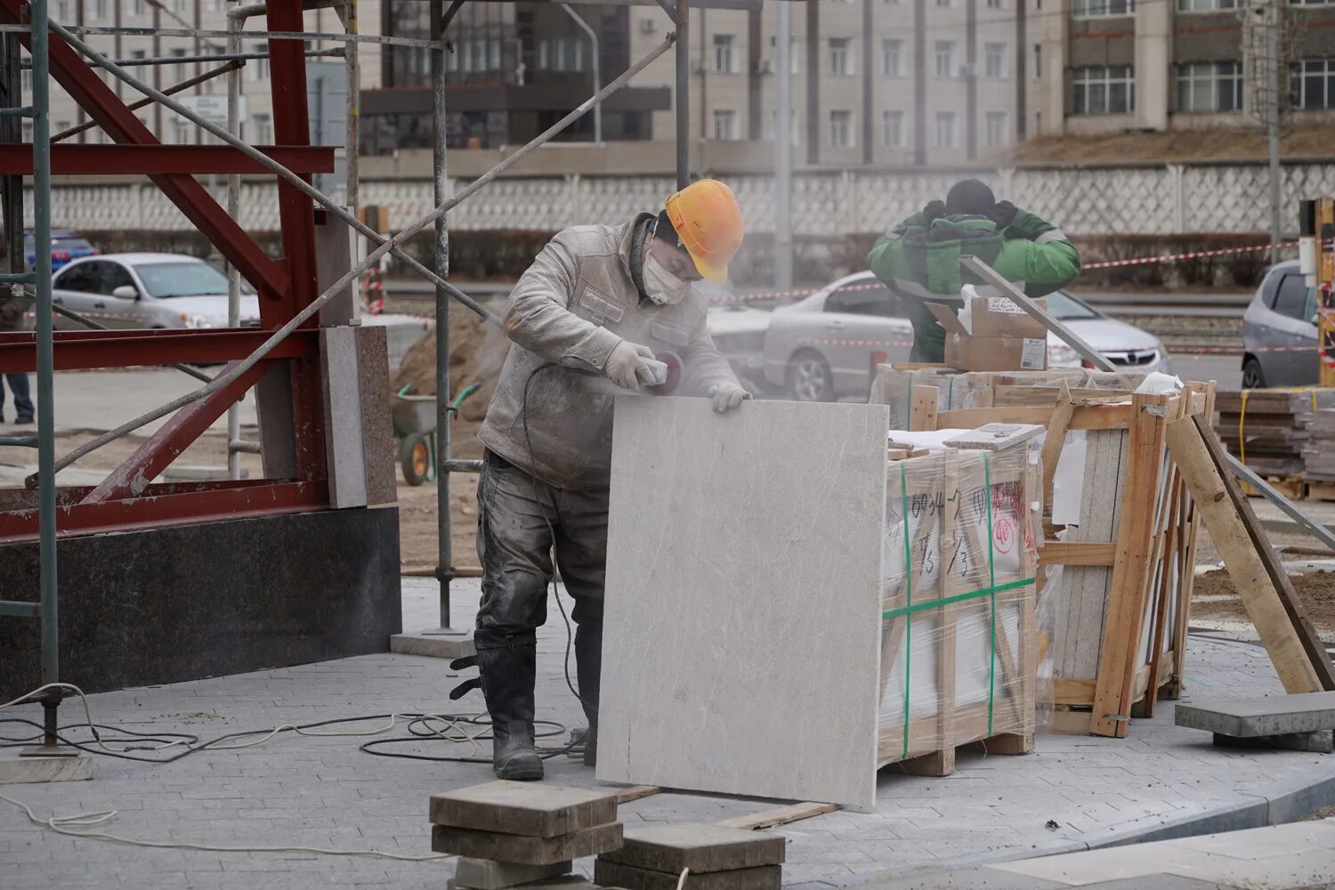 Профессия судостроитель. Стела красноярск город трудовой. Труд в г красноярске. Стелла город трудовой доблести. Сибирский инструментально-ремонтный завод красноярск.