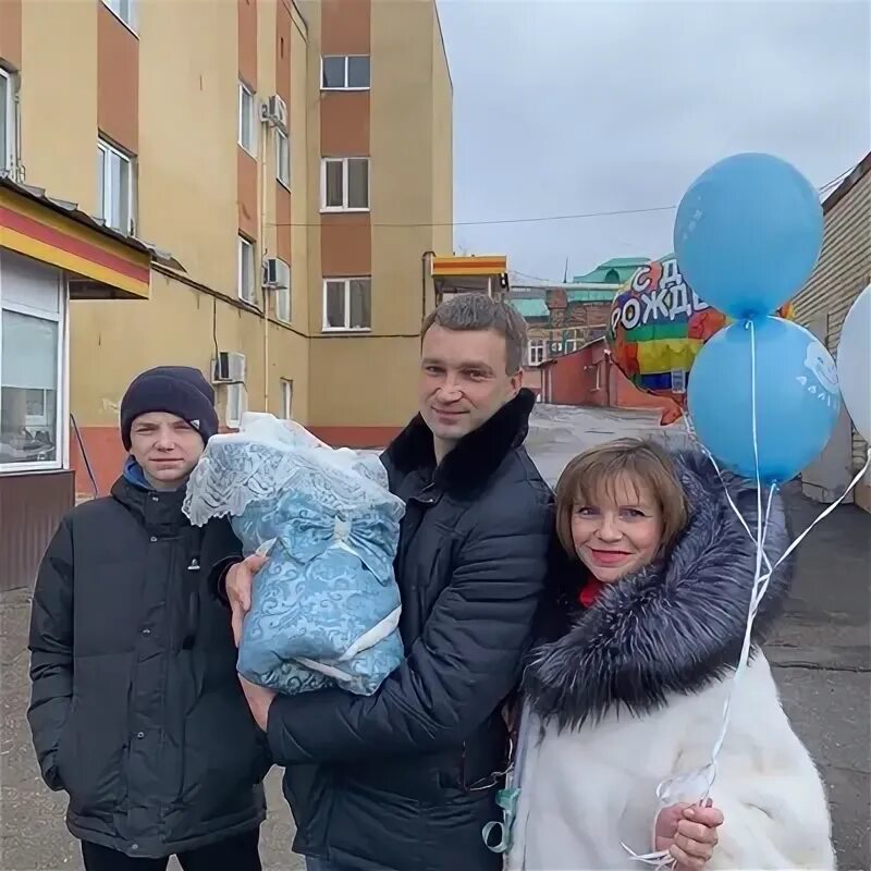 Алена Апина выкупила дочку за $ 25 000 - Экспресс газета
