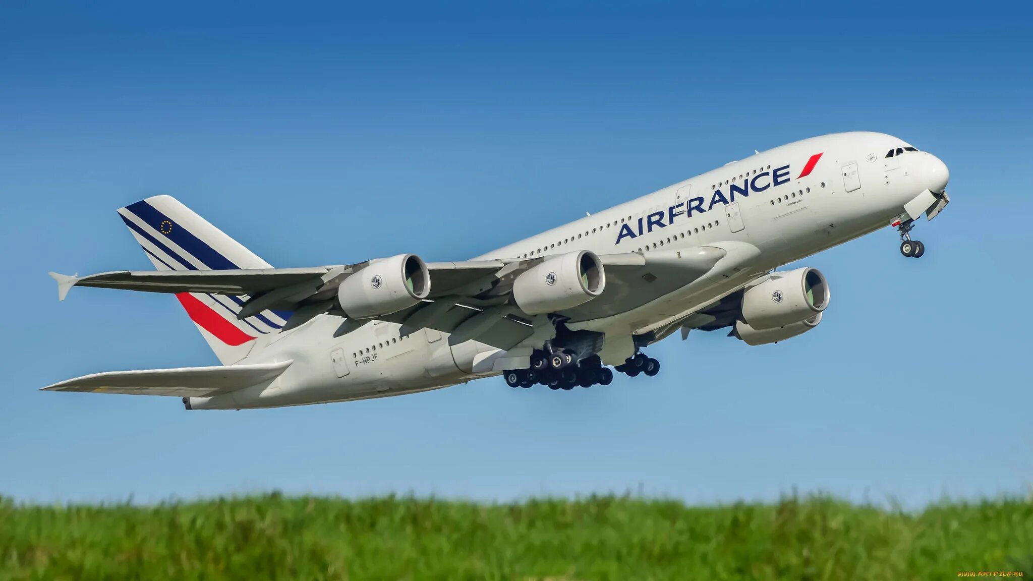 Купить пассажирский самолет. А380 Эйр Франс. Аэробус а380 Аэрофлот. A380-861. Air France a380 в воздухе.