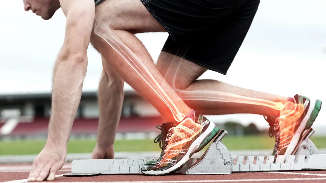 Healthy bones. Здоровые крепкие кости. Здоровые кости. Позвоночник у пожилых людей. Healthy bones running.