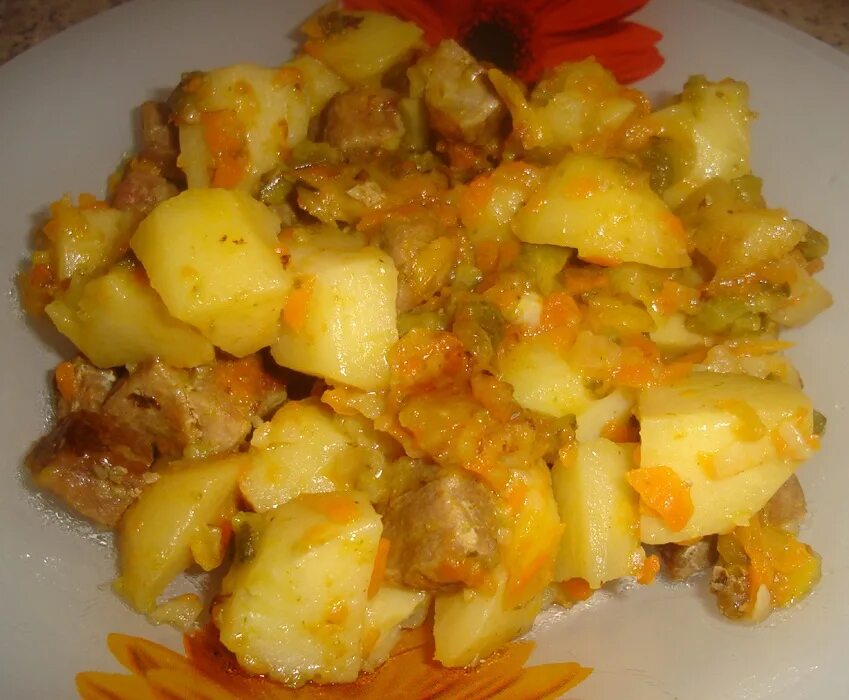 Картошка в мультиварке без мяса. Картошка с мясом. тушеная картошка. картофель тушеный с мясом. тушёный картофель с мясом в мультиварке.