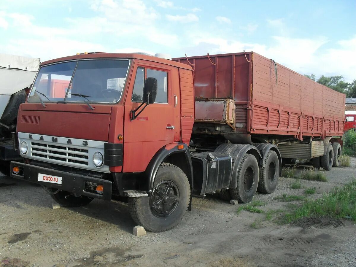 Камазы красноярска фото. Авито красноярск камазы. Камаз 55102 колхозник. Красноярские камазы. Авито красноярск камазы.