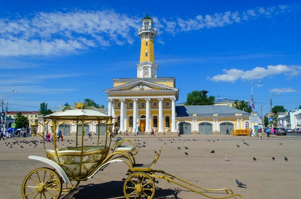 Кострома фото города достопримечательности. Пожарная каланча Кострома. Пожарная каланча Костромы 2022. Кострома достопримечательности Сусанинская площадь. Пожарная каланча Кострома достопримечательности Костромы.