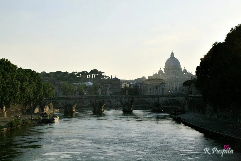 Река Тибр Вашингтон. Река Тибр в центральной Италии. Бог реки Тибр. Рим Великая красота.