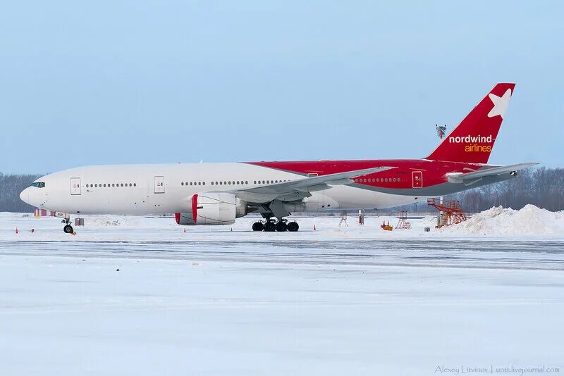 Международные вылеты толмачево. Vc21 Nordwind. Толмачёво самолёт авиакомпания Россия. Старый дизайн а/к Nordwind. Самолёт Нордвинд места j,l,i.