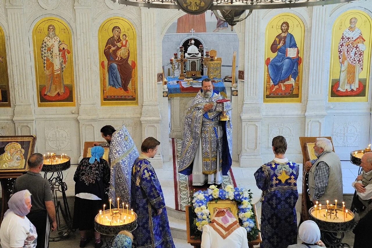 храм архангела михаила (проспект кадырова 38). церковь михаила архангела ейск. церковь михаила архангела ейск. храм михаила архангела ейск. собор архангела михаила ейск.