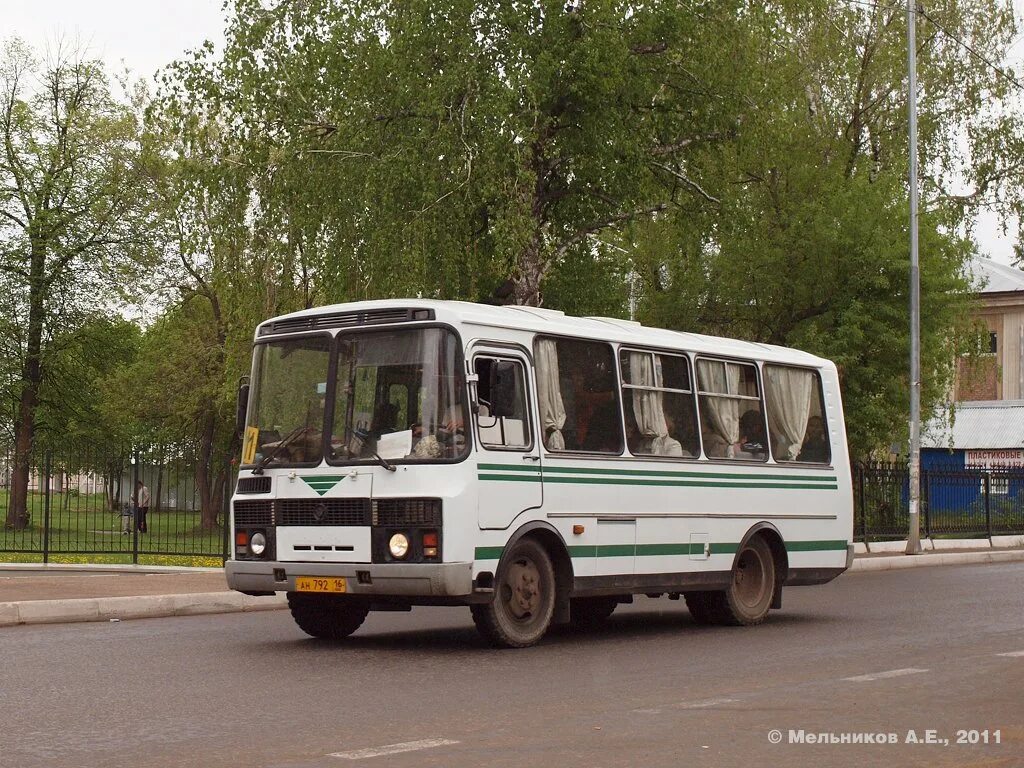 Общественный транспорт чистополь. Чистополь казань автобус. Чистопольская маршрутка. Автобус чистополь 7. Чистопольский автобус.