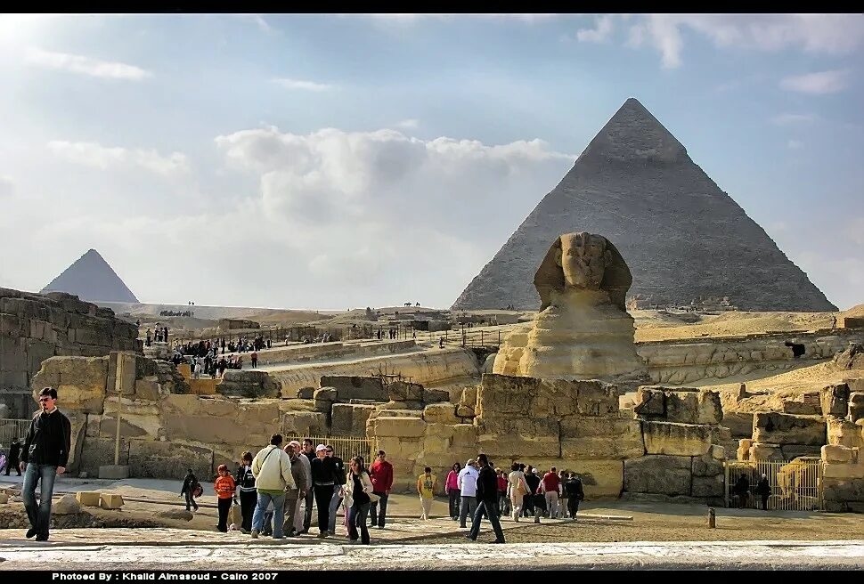 В какой стране находятся пирамиды. Город пирамида. Где египетские пирамиды. Египетские пирамиды где находятся в Египте. Египетская пирамида фото где находится.