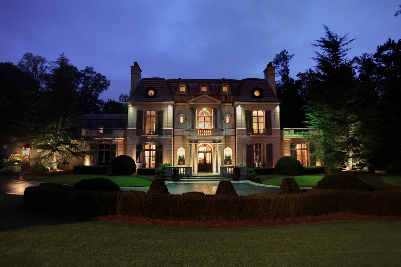 Особняк в south hampton. Особняк в георгианском стиле холт великобритания. Особняк пиладжеров майнкрафт. Особняк элмс. Как быстро найти особняк.