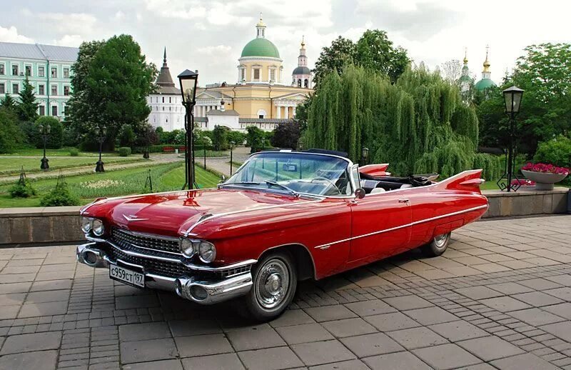 Аренда ретро москва. Красный Кадиллак кабриолет Эльдорадо. Кадиллак Эльдорадо 1959. Cadillac Eldorado 1959 красный. Cadillac Deville 1959 кабриолет.