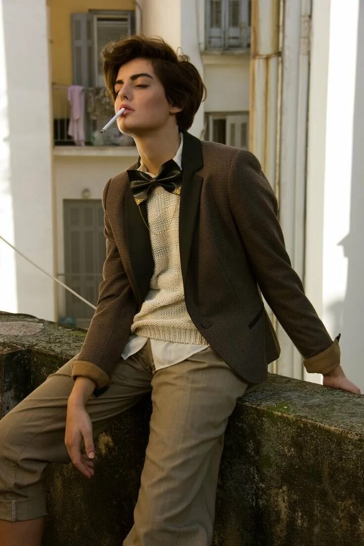 Томбой и томгерл. Стиль томбой для парней. Эрика линдер пацанка. Руби роуз 2022. Тамбой или томбой.