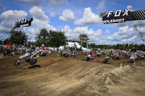 Regulmoto holeshot